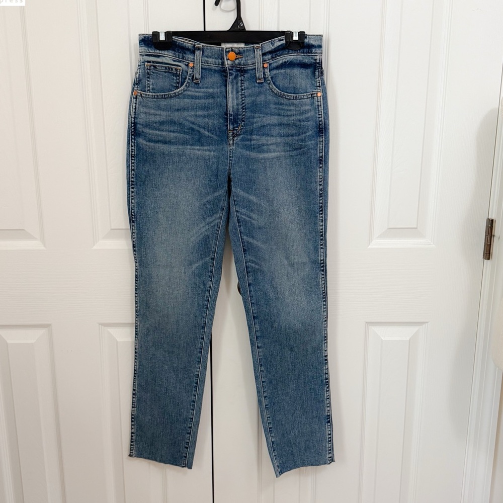 Caslon Raw Hem Straight Leg Jeans NWOT Size 26/2
